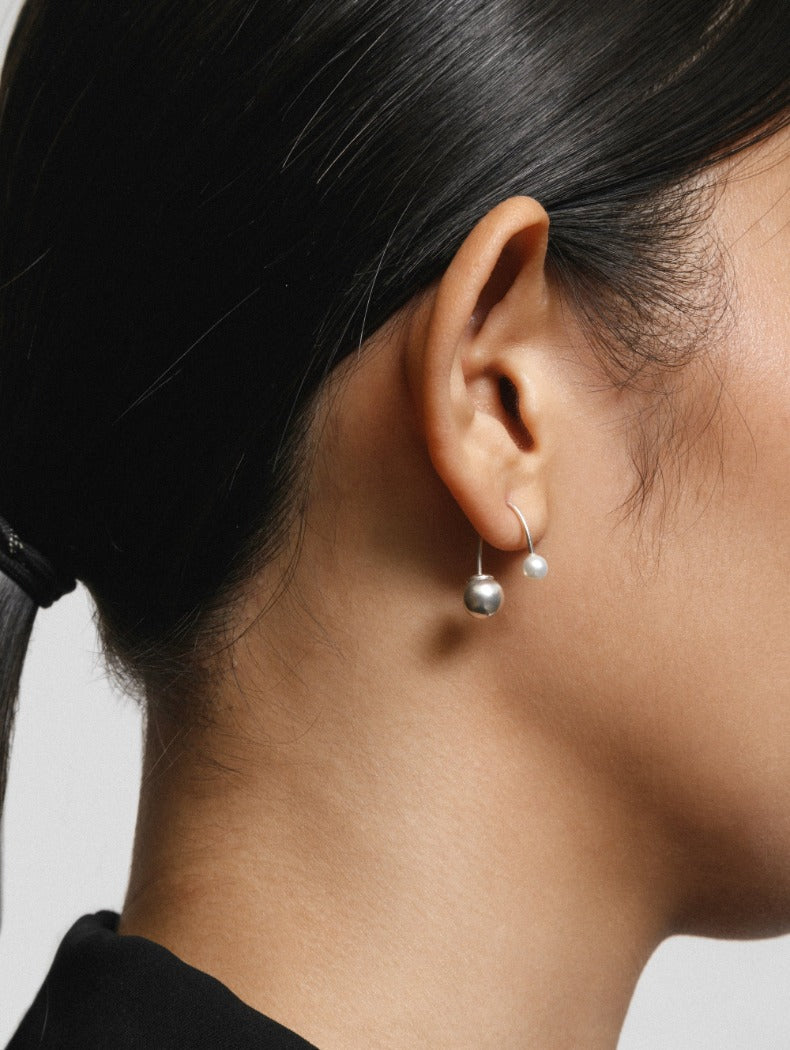 Wolf Circus beatrice wire earrings sterling silver freshwater