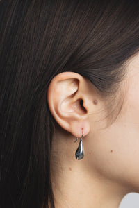 Wolf Circus organic bean shaped Sage drop earrings silver | Pipe and Row