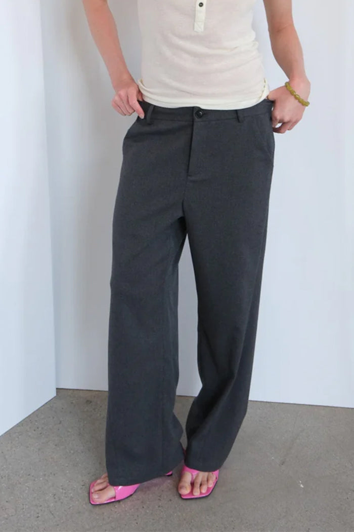 Geel mid-low rise Andy trousers pants charcoal grey | Pipe and Row