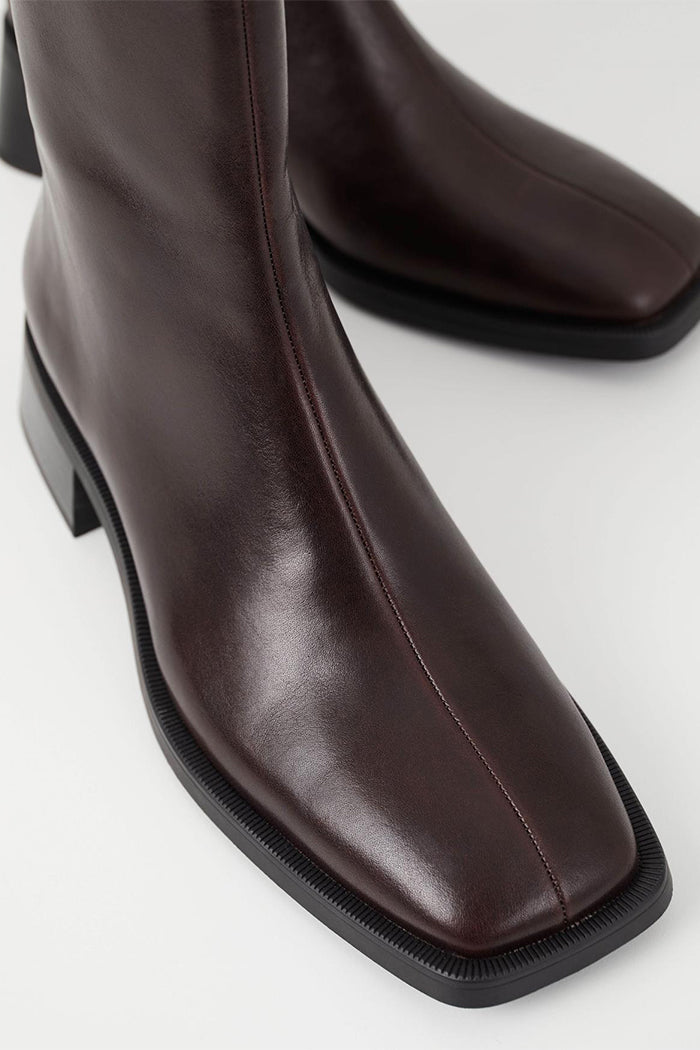 Vagabond Blanca square toe boots chocolate leather | pipe and row boutique