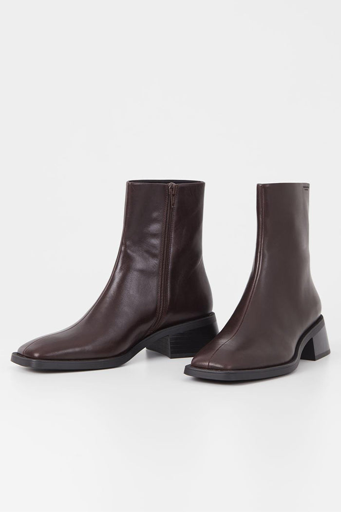 Vagabond Blanca square toe boots chocolate leather | pipe and row boutique