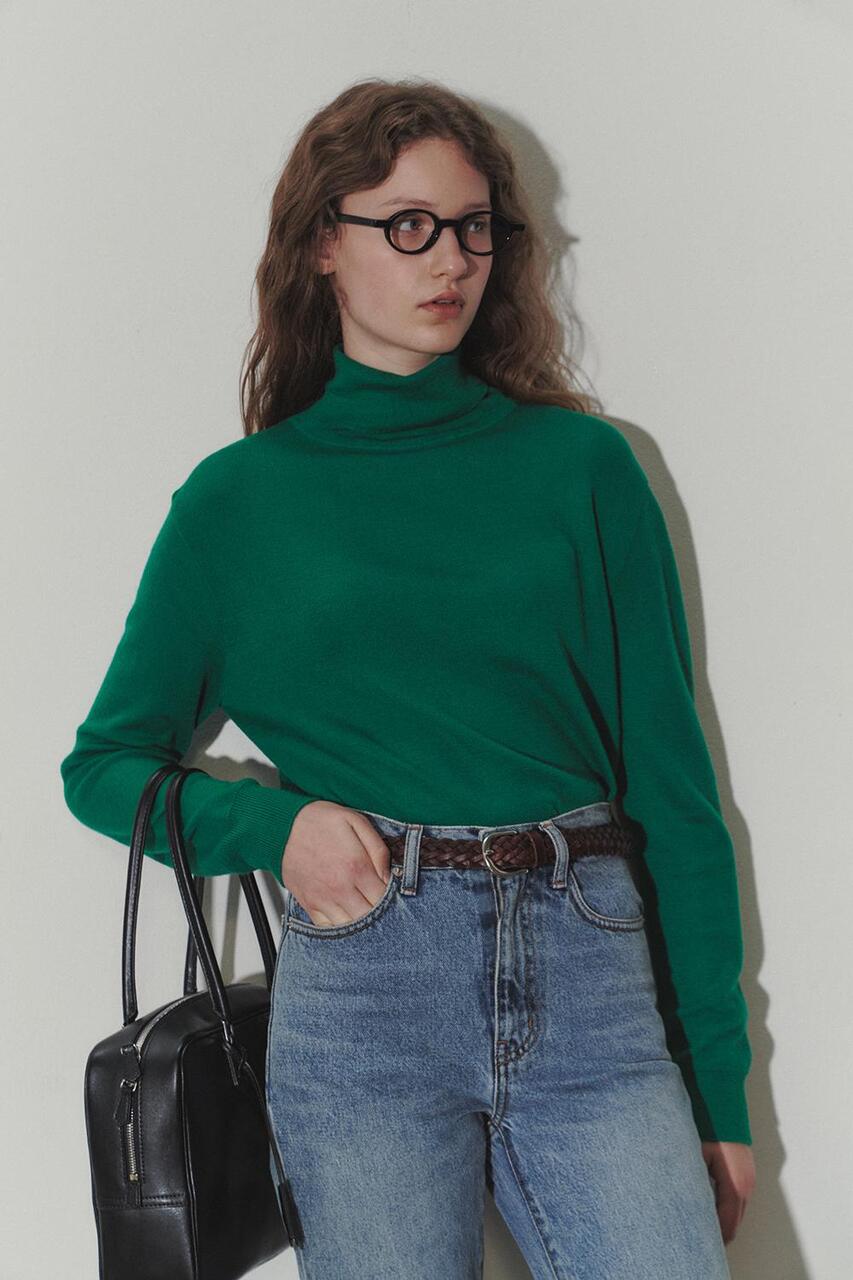 Dunst unisex essential knit turtleneck raglan sweater green | Pipe and Row
