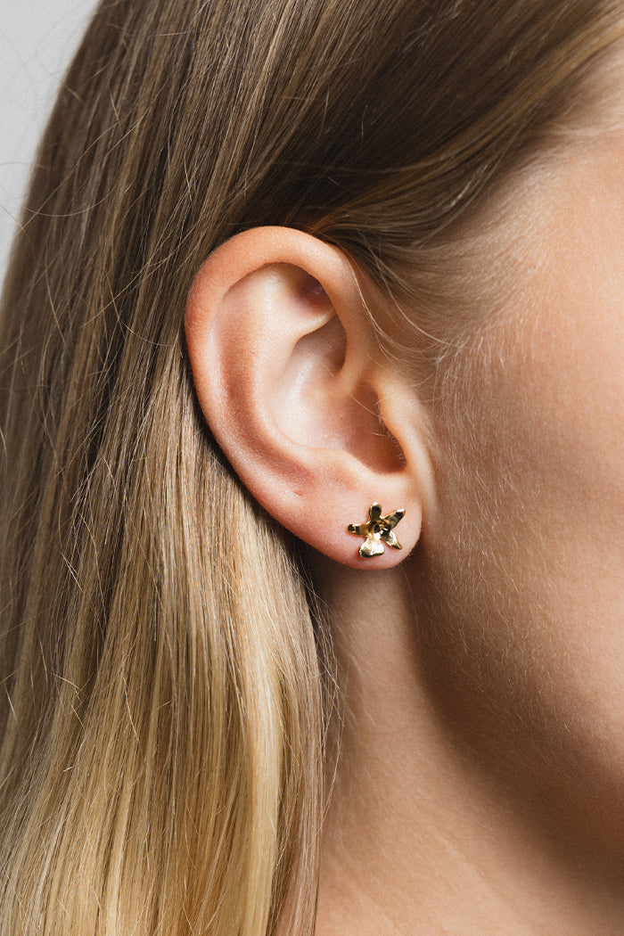 Wolf Circus flower charm mini stud earrings gold |  PIPE AND ROW Seattle