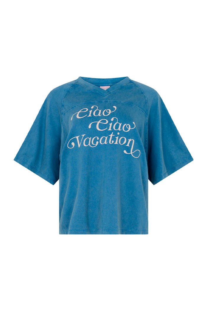 Ciao Ciao v-neck, jersey style Vacay crop graphic tee blue | Pipe and Row
