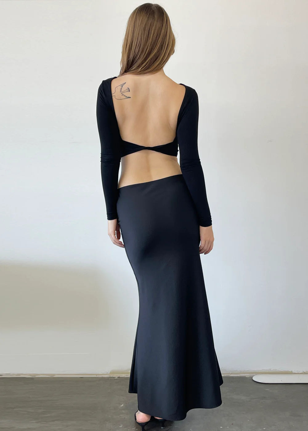 Long black skirt fitted hot sale