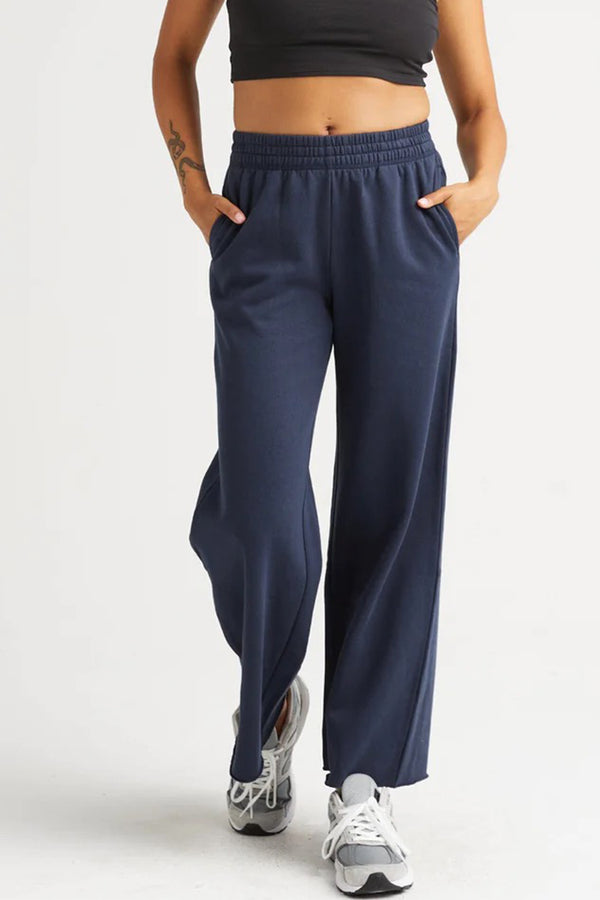 RECYCLED FLEECE WIDE LEG PANT - PIPE AND ROW
