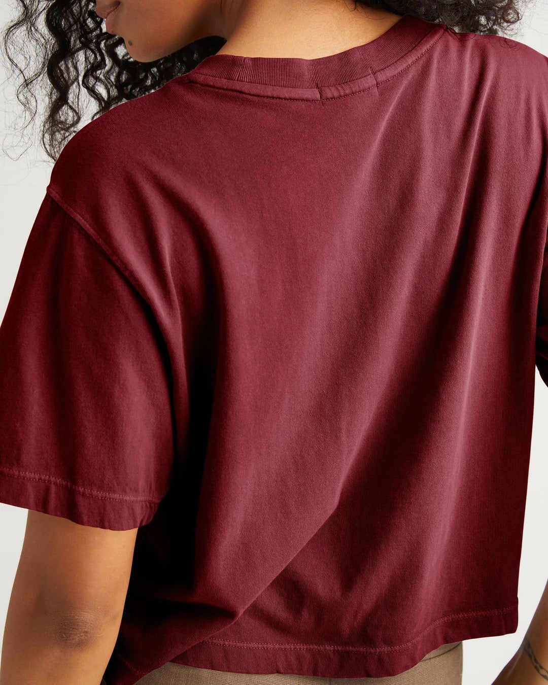 RELAXED SHORT SLEEVE CROP TEE RUBY PORT