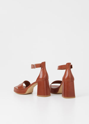 Vagabond retro inspired Fiona platform heel cinnamon brown | Pipe and Row