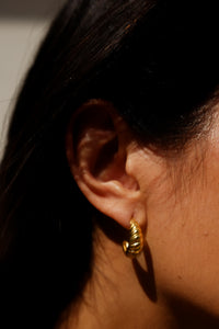 C'est textured small hoop earrings. .5" gold filled. PIPE AND ROW seattle