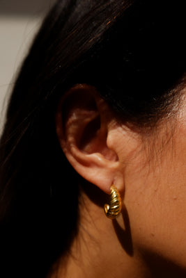 C'est textured small hoop earrings. .5" gold filled. PIPE AND ROW seattle