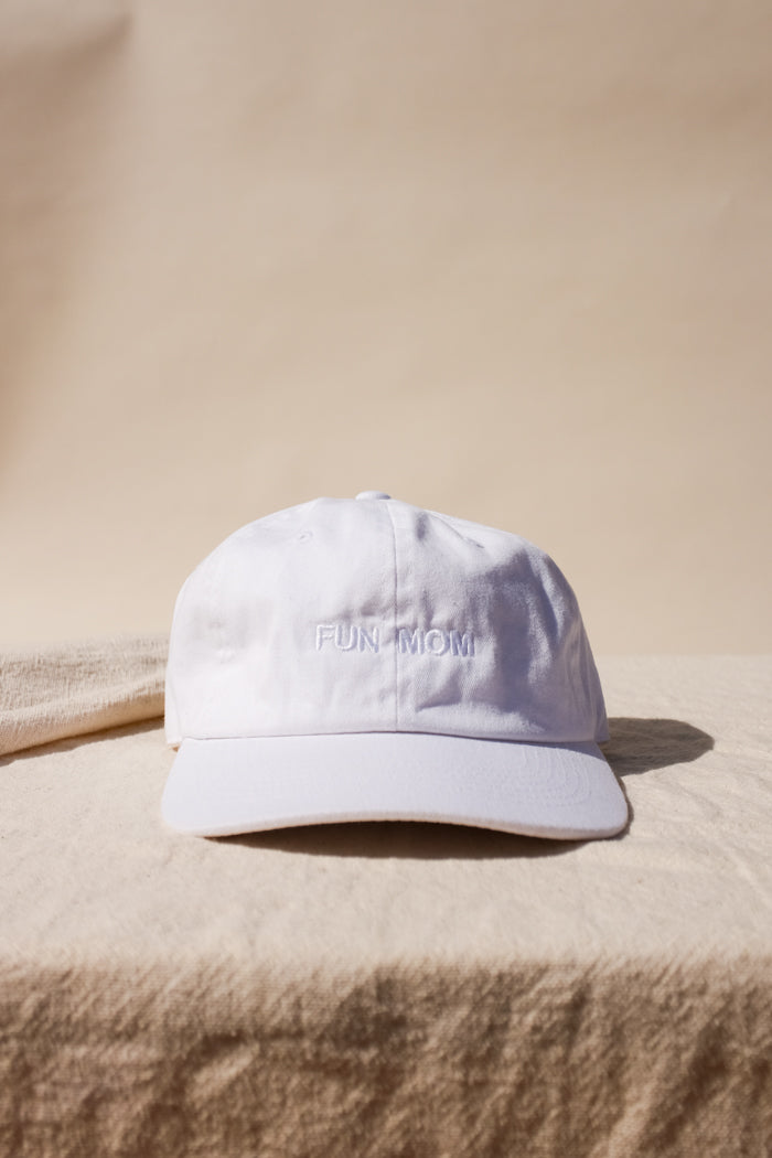 FUN MOM HAT WHITE ON WHITE