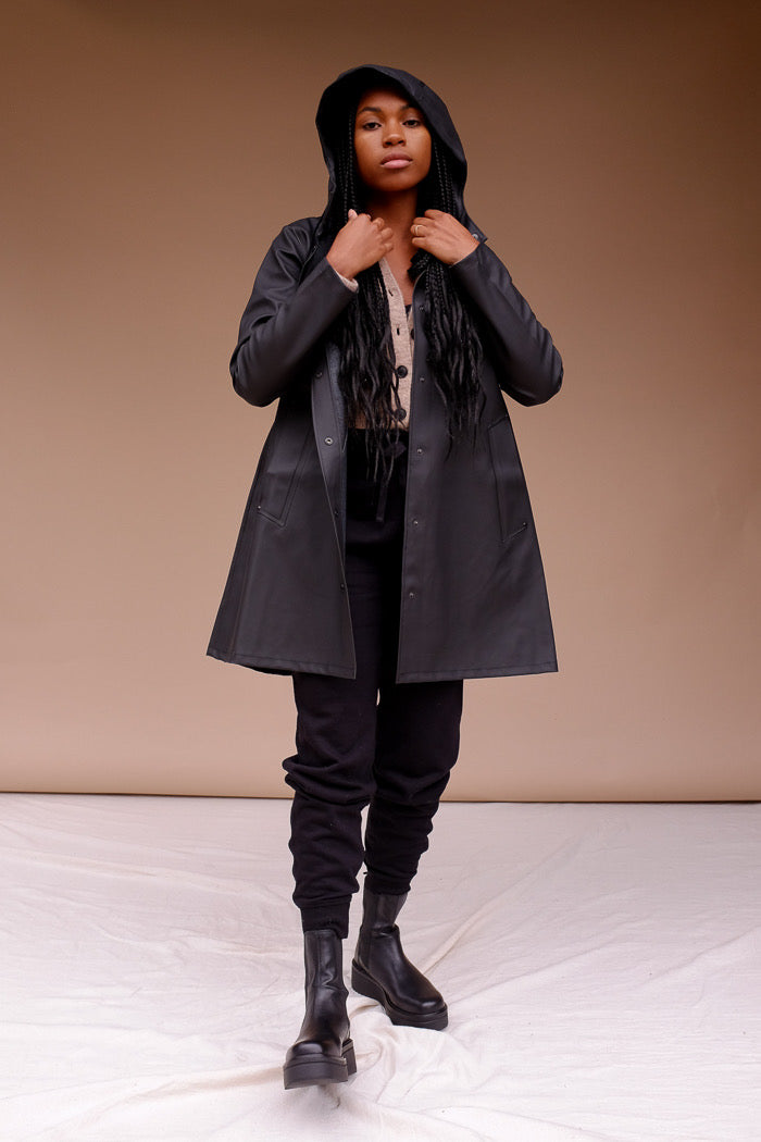 MOSEBACKE RAIN JACKET BLACK - Main Image