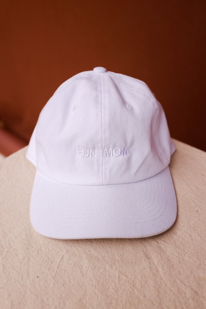 FUN MOM HAT WHITE ON WHITE