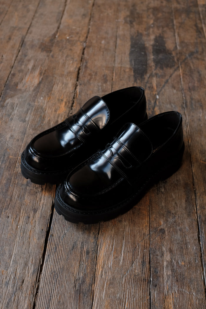 Vagabond Cosmo 2.0 chunky tread sole loafer 90's grunge polished black ...