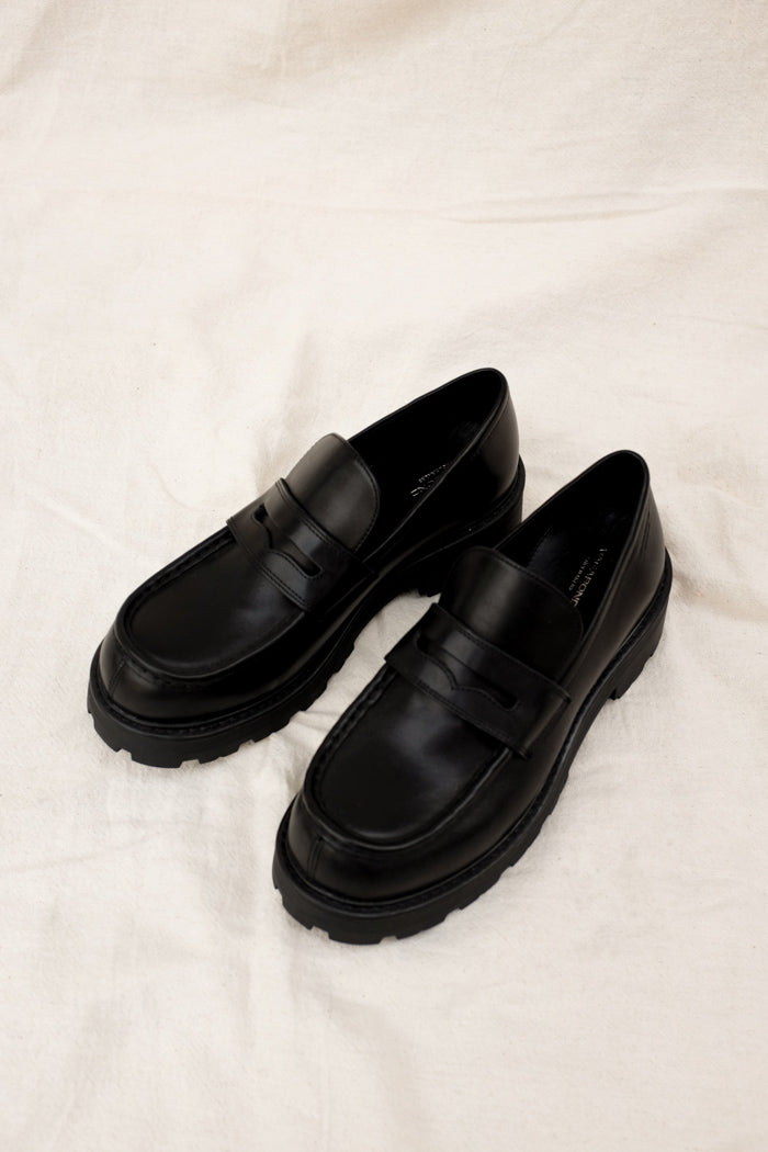 Vagabond Cosmo 2.0 chunky tread sole loafer 90's grunge | pipe and row ...