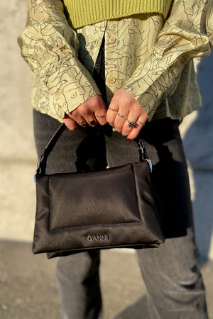 GANNI＞pillow small flap over bag - ショルダーバッグ