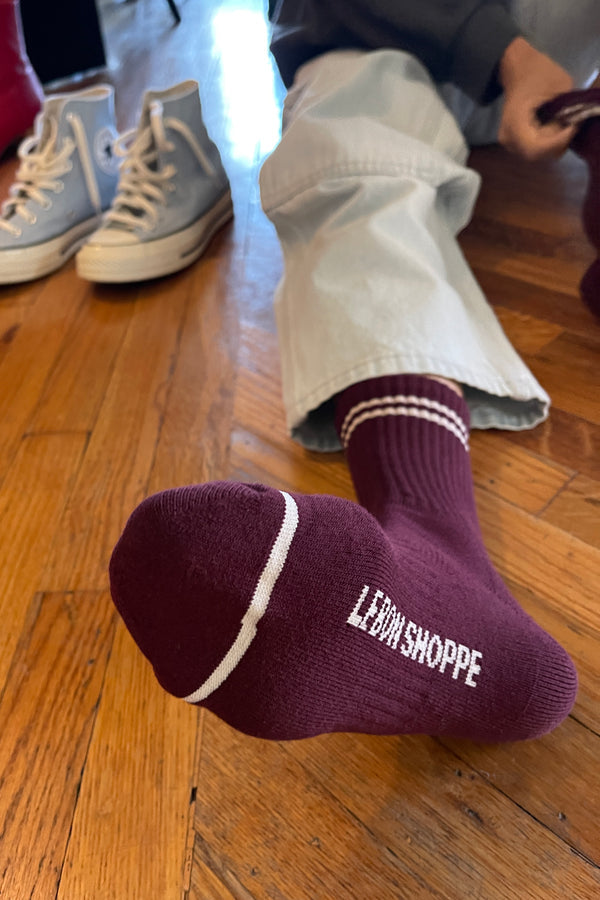 BOYFRIEND SOCKS MAROON