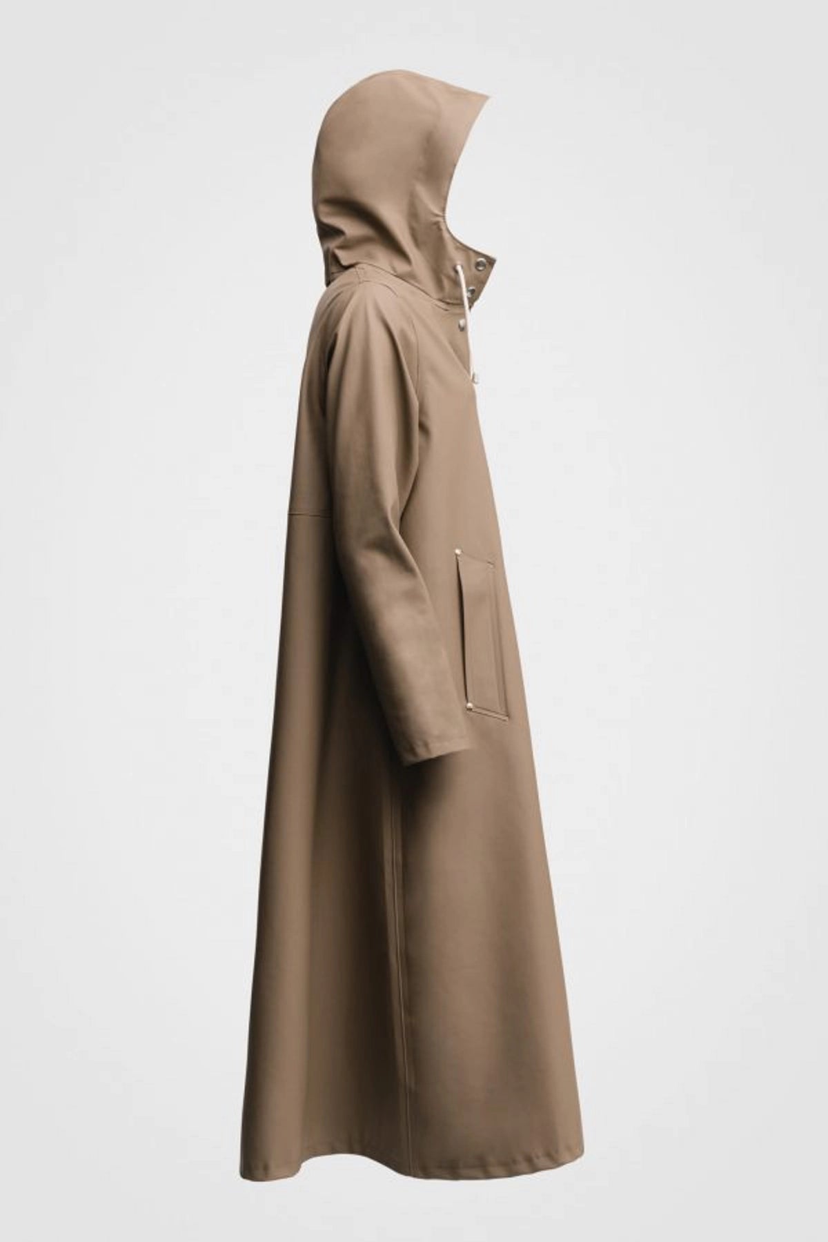 Stutterheim Mosebacke long raincoat mole brown flowing A-line women | PIPE AND ROW boutique