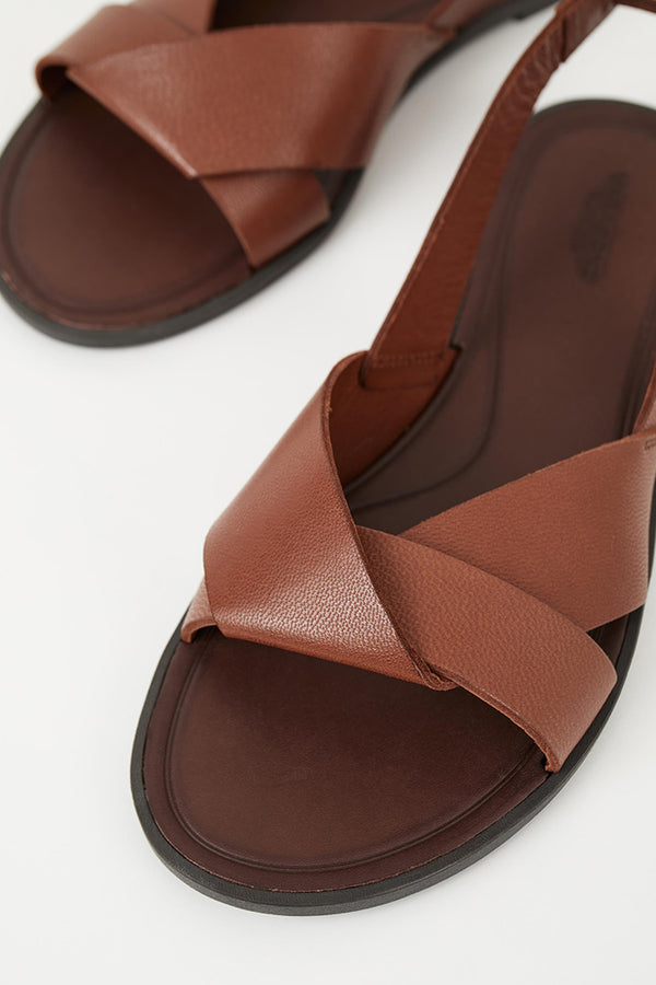 Vagabond Tia 2.0 slingback flat sandal brown leather | Pipe and - PIPE ROW