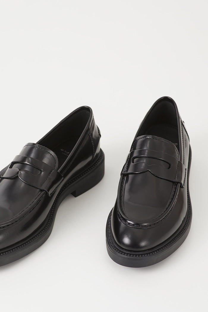 Vagabond Alex W black patent penny loafer | Pipe and Row boutique Shop small Seattle