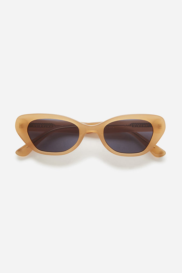 Raie eyewear Bambi sunglasses honey 90's | Pipe and row boutique 
