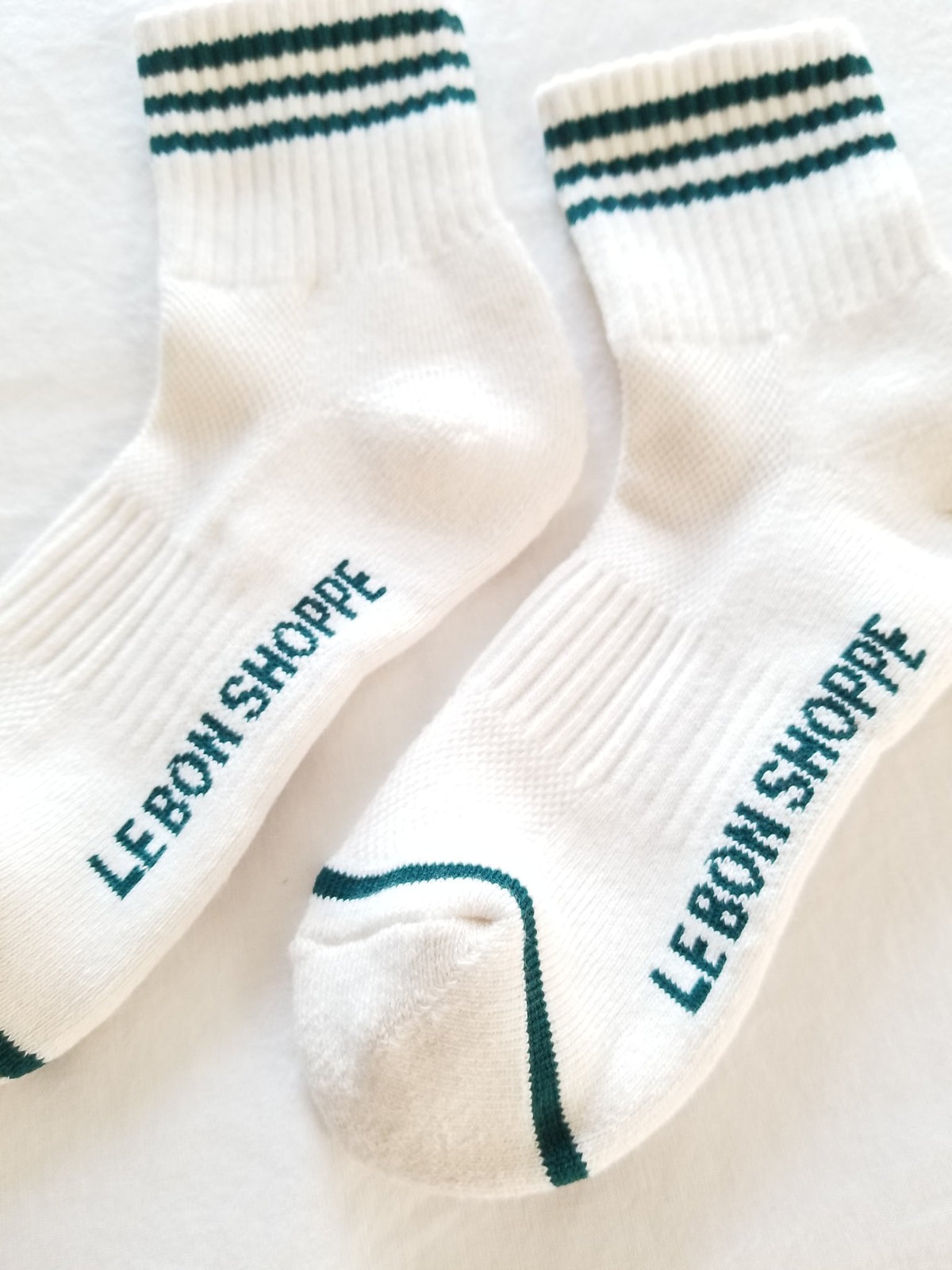 Le Bon Shoppe Girlfriend socks egret cream green stripes | Pipe and row ...