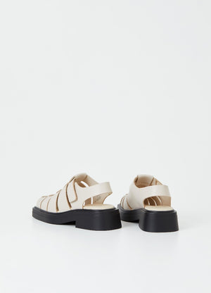 Vagabond square toe Eyra fisherman sandal off white leather | Pipe and row