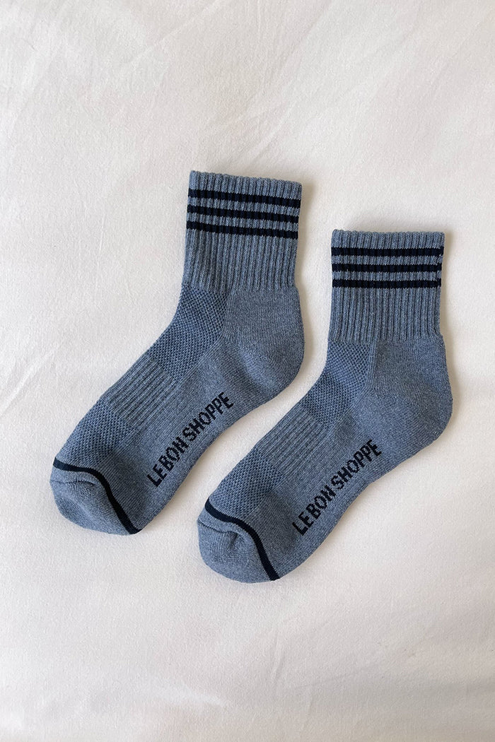 Le Bon Shoppe Girlfriend ribbed socks indigo blue stripe | Pipe and Row