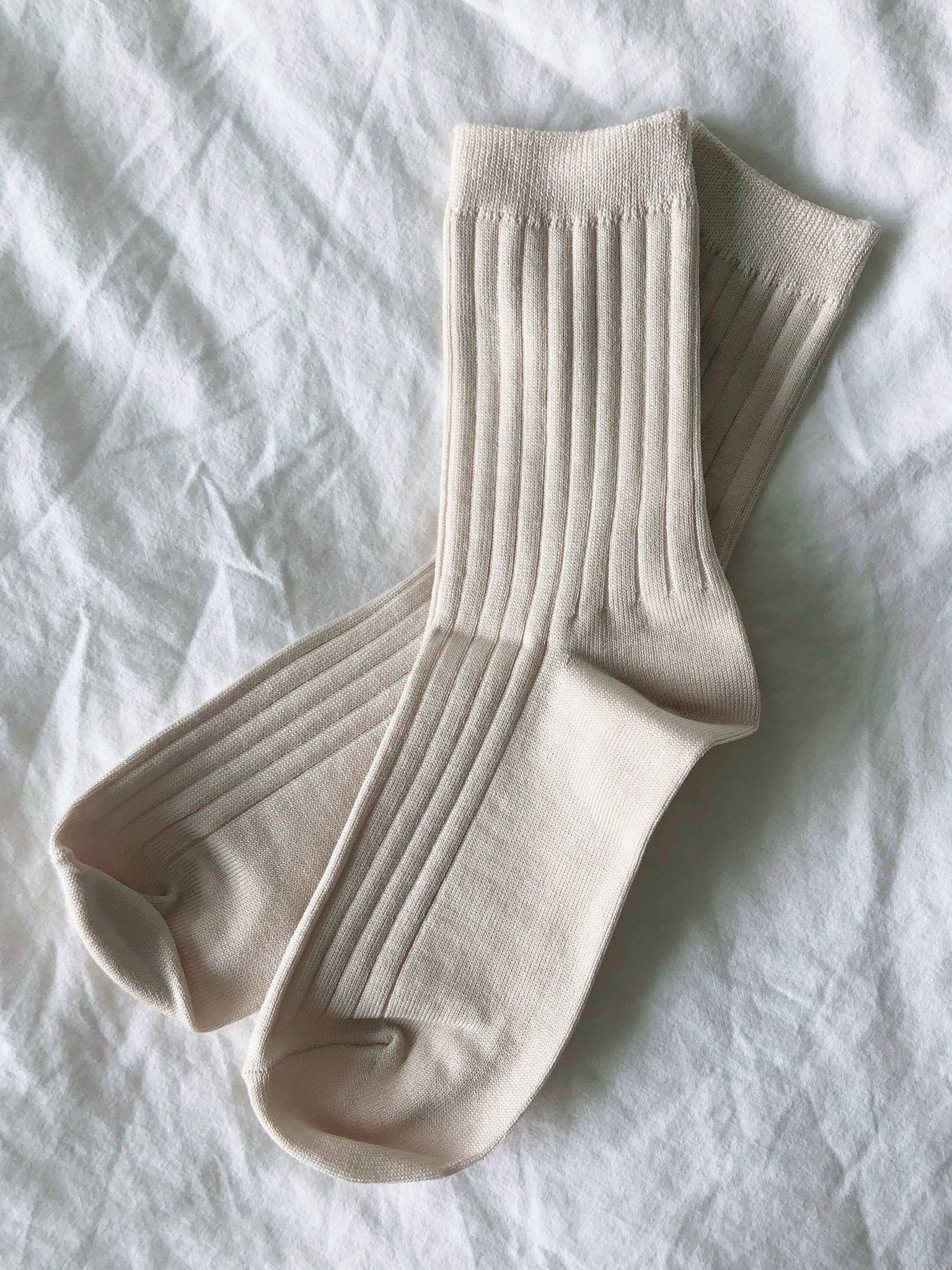 HER SOCKS PORCELAIN