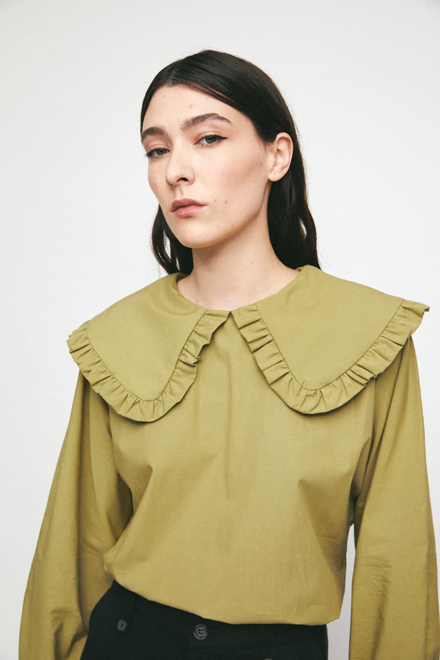 Rita Row Lila oversized collar blouse light khaki green organic | PIPE ...